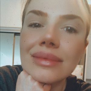 Meet your Posher, Ashleigh